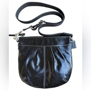Coach Soho Black Patent Leather Pleated Swingpack Crossbody bag Y2K Vintage